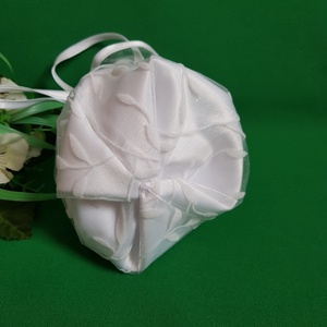 Levél mintás hófehér, szatén-organza menyasszonyi szütyő, kistáska - esküvő - kiegészítők - táska - Meska.hu