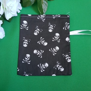 Koponya mintás kisméretű zsák, textil ajándéktasak - otthon & életmód - papír, írószer - ajándékozás kellékei - ajándékzsák, csomagolás - Meska.hu