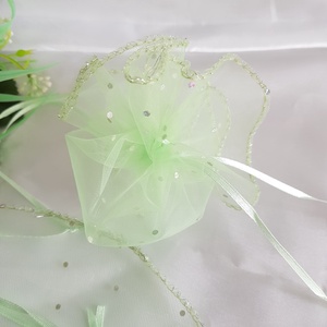Zöld színű, kör alakú, csillogó organza dísztasak, ajándék tasak - esküvő - emlék & ajándék - köszönőajándék - Meska.hu
