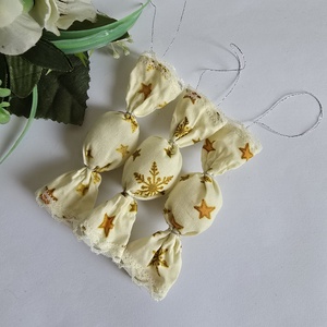 Csillag mintás textil szaloncukor, karácsonyfadísz, karácsonyi dekoráció - karácsony - karácsonyi lakásdekoráció - karácsonyfadíszek - Meska.hu