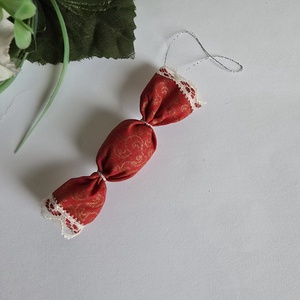 Piros színű, arany mintás textil szaloncukor karácsonyfadísz, karácsonyi dekoráció - Meska.hu