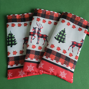 Karácsonyi fenyőfa, rénszarvas, mikulásvirág mintás mikulás zsák, textil ajándéktasak - karácsony - mikulás - mikulás zsák - Meska.hu