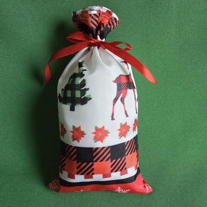 Karácsonyi fenyőfa, rénszarvas, mikulásvirág mintás mikulás zsák, textil ajándéktasak, Karácsony, Mikulás, Mikulás zsák, Varrás, MESKA