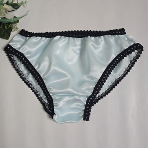 M-es / 40-es Hagyományos fazonú szatén bugyi  világoskék-fekete, Ruha & Divat, Női ruha, Fürdőruha & Fehérnemű, , MESKA