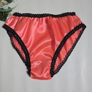 M-es / 42-es Hagyományos fazonú szatén bugyi  korall-fekete, Ruha & Divat, Női ruha, Fürdőruha & Fehérnemű, , MESKA