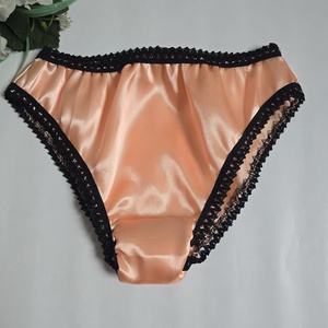 M-es / 40-es Hagyományos fazonú szatén bugyi  barack-fekete, Ruha & Divat, Női ruha, Fürdőruha & Fehérnemű, , MESKA