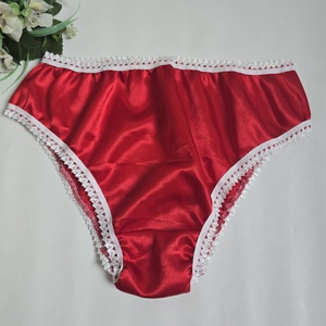 2XL-es / 52-es Hagyományos fazonú szatén bugyi  piros-fehér - Meska.hu