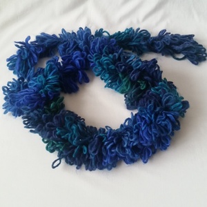 Kék-zöld színárnyalatú horgolt sál - Meska.hu