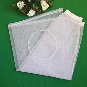 Fehér színű 1 karikás alsószoknya, abroncs, lépéskönnyítő - esküvő - ruha - menyasszonyi ruha - Meska.hu