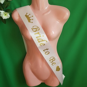 Bride to be feliratú szatén vállszalag lánybúcsúra - Meska.hu