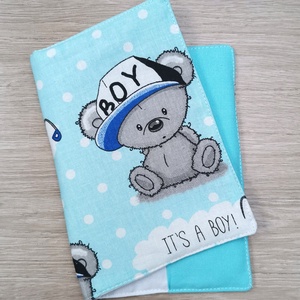 Egészségügyi kiskönyv borító It's a boy kék macis 2 - játék & sport - babalátogató ajándékcsomag - Meska.hu