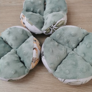 Montessori labda - kölyök vadállatos-Zsálya minkyvel - UNISEX - játék & sport - 3 éves kor alattiaknak - babakocka - Meska.hu