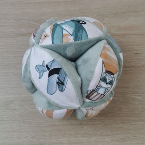 PRÉMIUM Montessori labda - Repülő róka, maci, nyuszi zsálya minky-vel - baba - mama - baba játékok - babakocka - Meska.hu