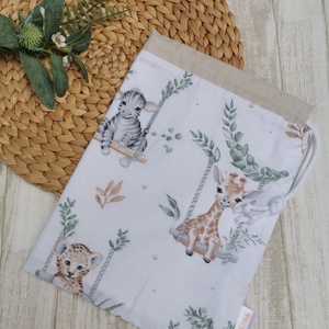 Óvodai Szett 3 db-os - Ruhazsák tornazsák és tisztasági zsák hintázó szafari állatok- beige UNISEX - játék & sport - ovis felszerelés - ovis szett - Meska.hu