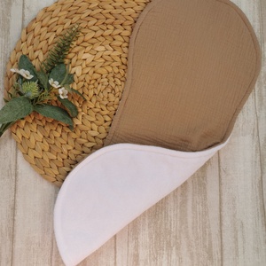 Büfiztető vállkendő - Barna duplagéz anyagból UNISEX - játék & sport - baba & babaház - babaruha, babakellék - Meska.hu Büfiztető vállkendő - Barna duplagéz anyagból UNISEX - játék & sport - baba & babaház - babaruha, babakellék - Meska.hu