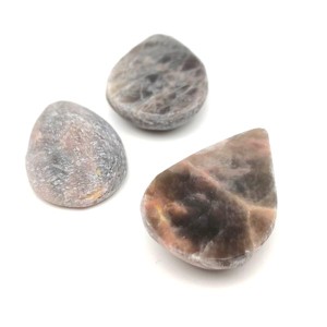 Felezett csepp holdkő f. 20-25x33-37x11-13mm (MDG), Kellékek & szerszámok, Ásvány alapanyag, Marokkő, , MESKA