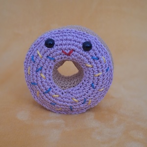 Horgolt fánk - Meska.hu