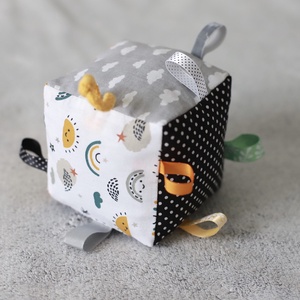 Kontrasztos pandás babakocka - játék & sport - 3 éves kor alattiaknak - babakocka - Meska.hu Kontrasztos pandás babakocka - játék & sport - 3 éves kor alattiaknak - babakocka - Meska.hu