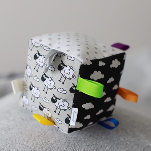 Kontrasztos baris uniszex babakocka - Meska.hu Kontrasztos baris uniszex babakocka - Meska.hu