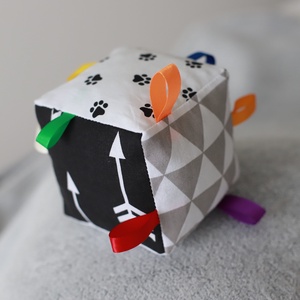 Kontrasztos baris uniszex babakocka - játék & sport - 3 éves kor alattiaknak - babakocka - Meska.hu