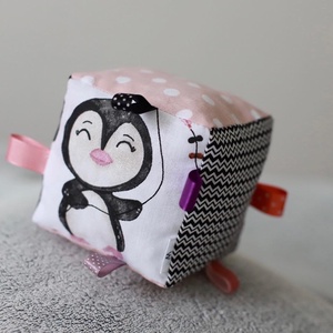 Pingvines-kontrasztos babakocka - Meska.hu Pingvines-kontrasztos babakocka - Meska.hu