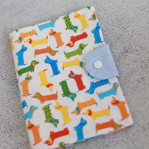 Tacskós egészségügyi kiskönyv borító - Meska.hu Tacskós egészségügyi kiskönyv borító - Meska.hu