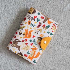 Nyuszis-rókás egészségügyi kiskönyv borító - Meska.hu Nyuszis-rókás egészségügyi kiskönyv borító - Meska.hu