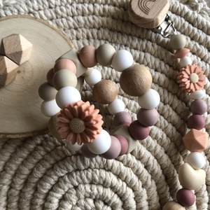 Cumilánc virággal, pasztell színben - játék & sport - 3 éves kor alattiaknak - cumilánc - Meska.hu