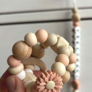 Labdarágcsa - névvel is kérhető  � Babalátogató ajándék � Babaváró ajándék, Baba - mama, Baba játékok, Rágóka, Gyöngyfűzés, gyöngyhímzés, MESKA