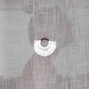 earringed - fehér karika makramé fülbevaló, Ékszer, Fülbevaló, Lógó fülbevaló, Csomózás, MESKA