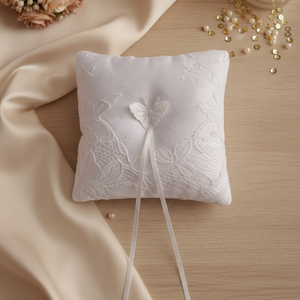 Esküvői fehér szatén gyűrűpárna csipkével - esküvő - kiegészítők - gyűrűtartó & gyűrűpárna - Meska.hu