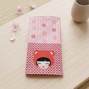 Kokeshi mintás papírzsebkendő tartó - táska & tok - pénztárca & más tok - zsebkendőtartó tok - Meska.hu