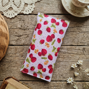 Szamócás pamut textil papírzsebkendő-tartó - Meska.hu