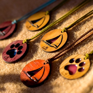 Olajfa Lélek � kézzel készült resin nyaklánc hajó vagy tappancs motívummal - Luigiwood, Ékszer, Nyaklánc, Medál, Famegmunkálás, Gravírozás, pirográfia, MESKA