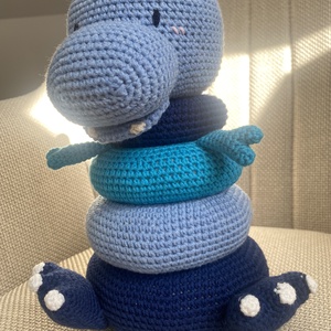 Horgolt T-Rex dinó � játékos fejlesztés, kézzel készítve - baba - mama - baba játékok - mozgásfejlesztő játékok - Meska.hu