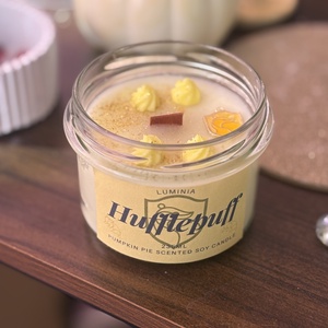 Hufflepuff gyertya - otthon & életmód - gyertya, illat, aroma - mécses és mécsestartó - Meska.hu