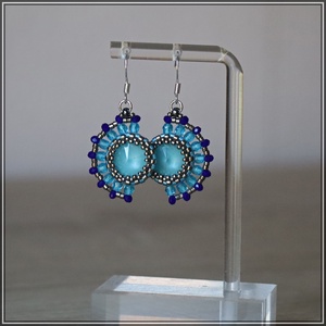 Swarovski holdacska fülbevaló, Ékszer, Fülbevaló, Lógó fülbevaló, Ékszerkészítés, Gyöngyfűzés, gyöngyhímzés, MESKA