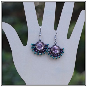 Swarovski fülbevaló, Ékszer, Fülbevaló, Lógó fülbevaló, Ékszerkészítés, Gyöngyfűzés, gyöngyhímzés, MESKA