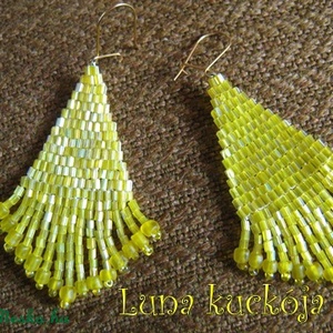 Csodasárga rojtos háromszög - ékszer - fülbevaló - lógó fülbevaló - Meska.hu