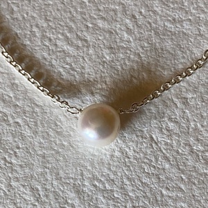 Minimál ezüst nyaklánc tenyésztett gyönggyel - ékszer - nyaklánc - gyöngyös nyaklánc - Meska.hu