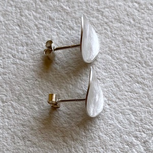  Ezüst bedugós fülbevaló  - ékszer - fülbevaló - pötty fülbevaló - Meska.hu