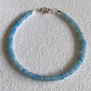 Kék opál karkötő - ékszer - karkötő - gyöngyös karkötő - Meska.hu