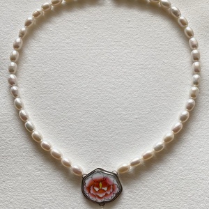 Porcelán ezüst medál nyaklánccal - ékszer - nyaklánc - medál - Meska.hu