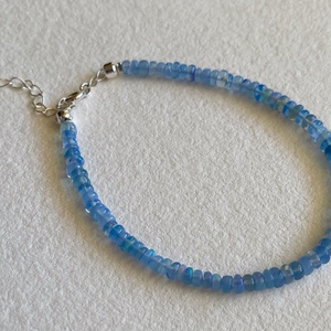 Karkötő opállal - ékszer - karkötő - gyöngyös karkötő - Meska.hu Karkötő opállal - ékszer - karkötő - gyöngyös karkötő - Meska.hu