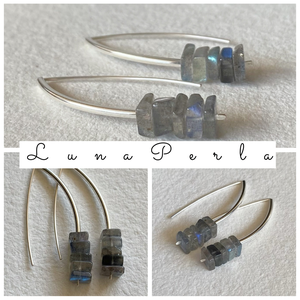 Modern minimál labradorittal - ékszer - fülbevaló - lógó fülbevaló - Meska.hu