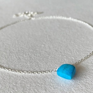 Minimál nyaklánc türkizzel - ékszer - nyaklánc - gyöngyös nyaklánc - Meska.hu