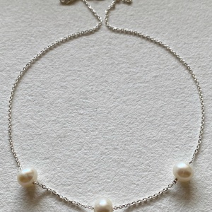 Minimál ezüst nyaklánc tenyésztett gyönggyel - ékszer - nyaklánc - gyöngyös nyaklánc - Meska.hu
