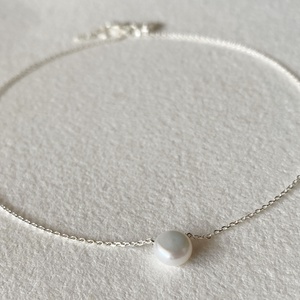 Minimál ezüst nyaklánc tenyésztett gyönggyel, Ékszer, Nyaklánc, Gyöngyös nyaklánc, Ékszerkészítés, Ötvös, MESKA