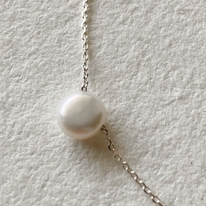 Minimál ezüst nyaklánc tenyésztett gyönggyel - ékszer - nyaklánc - gyöngyös nyaklánc - Meska.hu