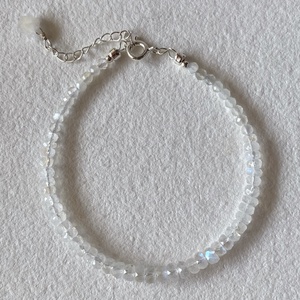 Holdkő karkötő - ékszer - karkötő - gyöngyös karkötő - Meska.hu